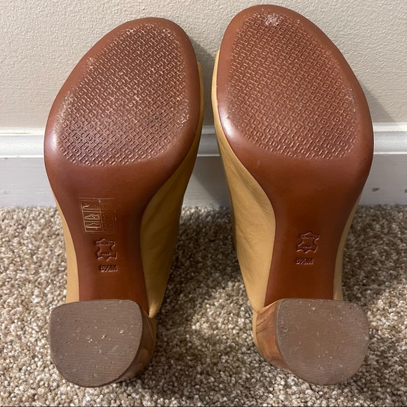 Tory Burch Raya mules womens size 8.5 sand in color - Picture 8 of 11